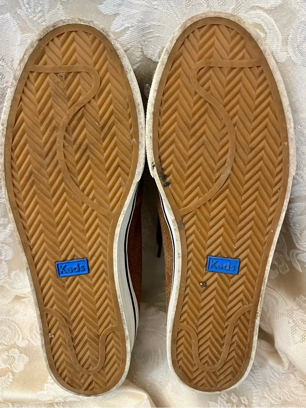 Keds jump kick